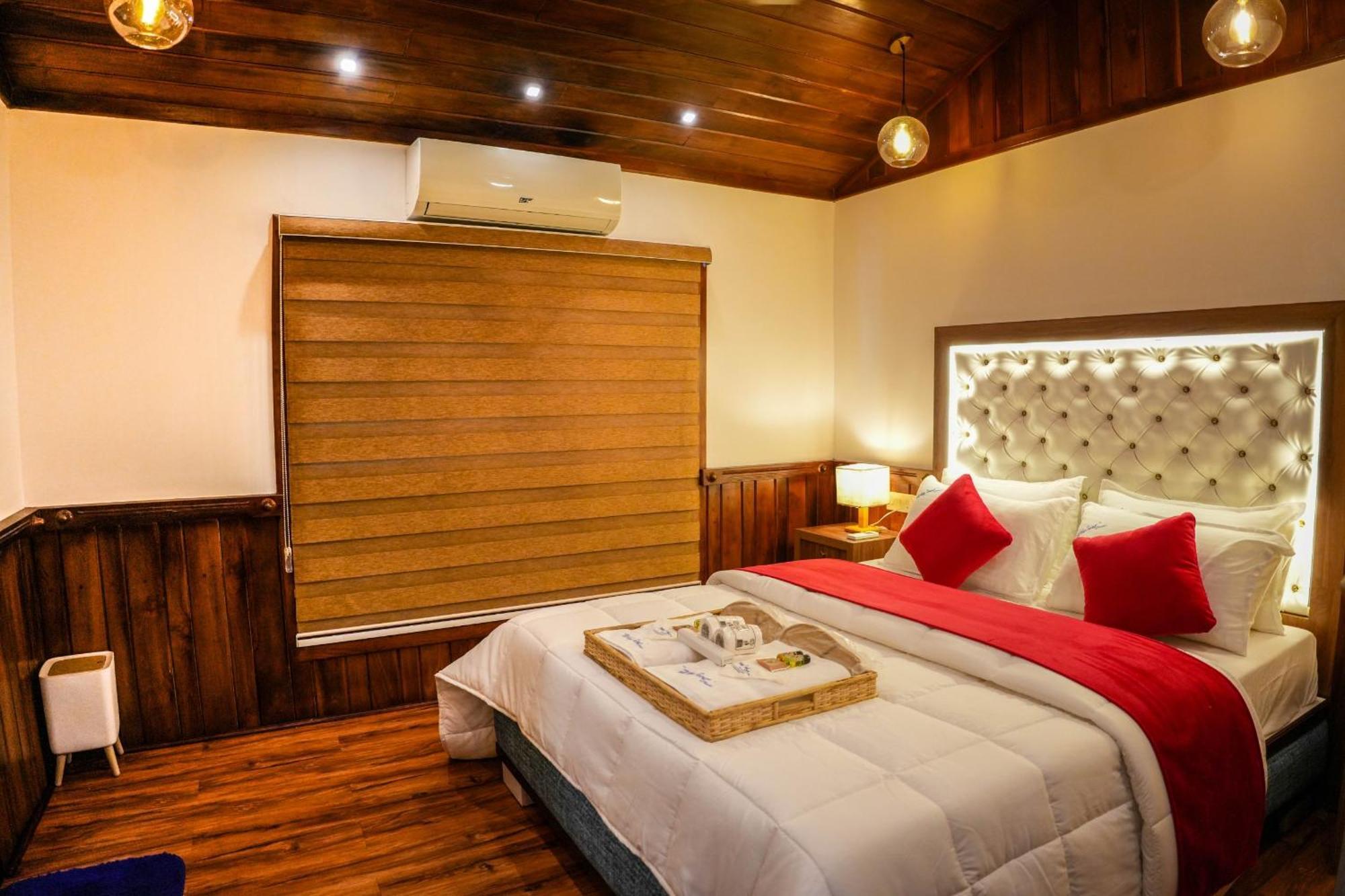 Why Not Houseboat Otel Alappuzha Dış mekan fotoğraf