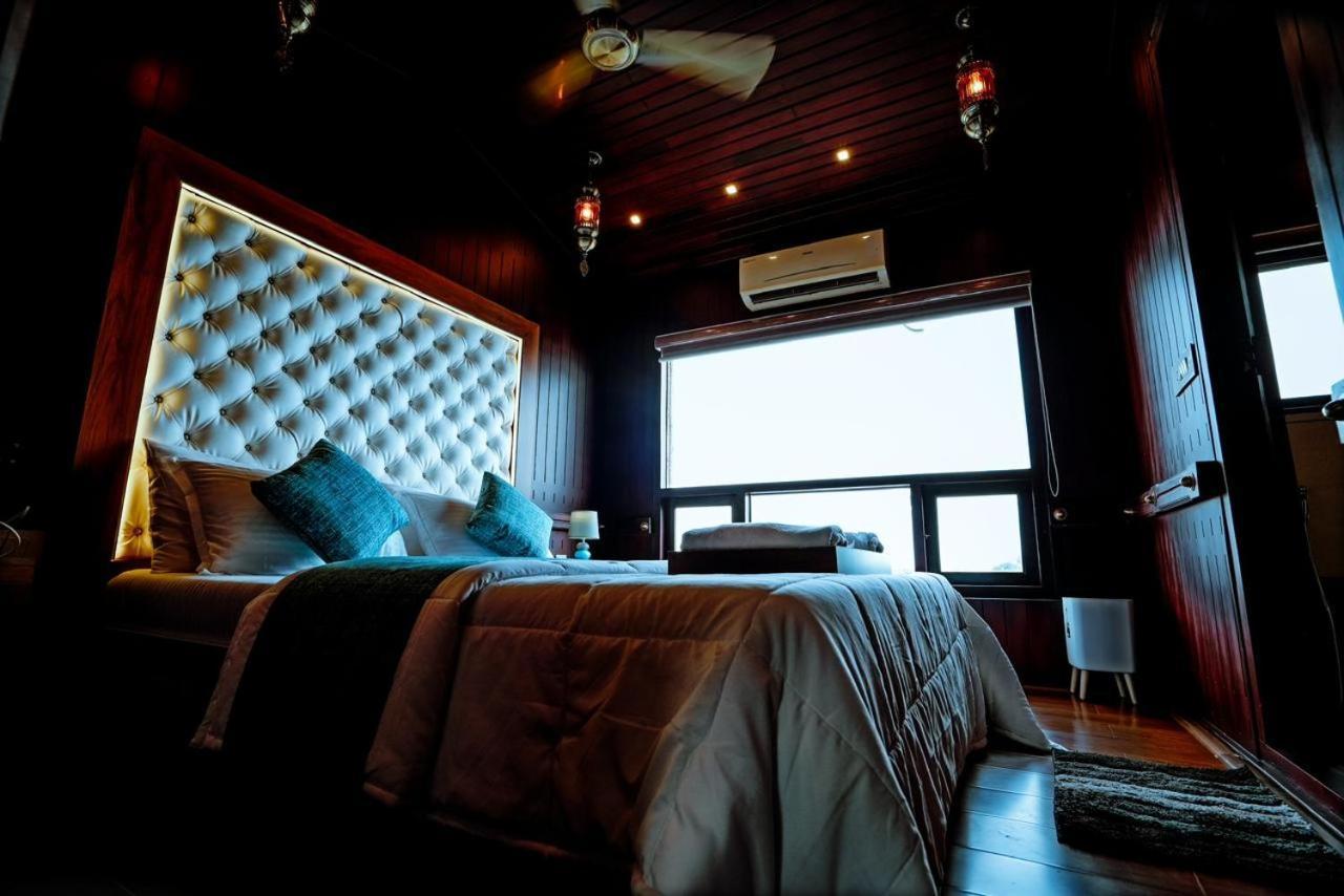 Why Not Houseboat Otel Alappuzha Dış mekan fotoğraf
