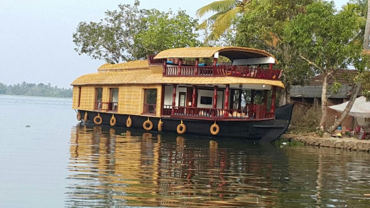 Why Not Houseboat Otel Alappuzha Dış mekan fotoğraf